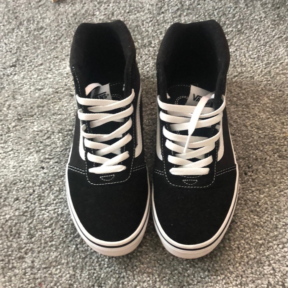 Vans Ward Hi Kids’ High-Top Sneakers